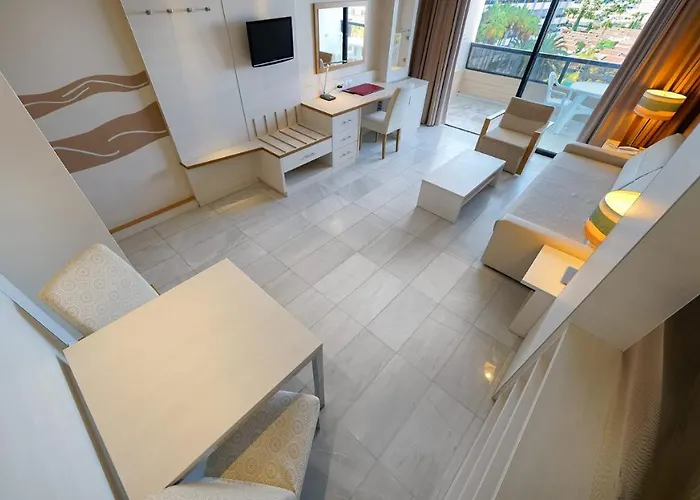 Bull Eugenia Victoria &