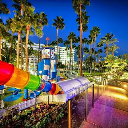 Bull Eugenia Victoria & Playa del Ingles (Gran Canaria)