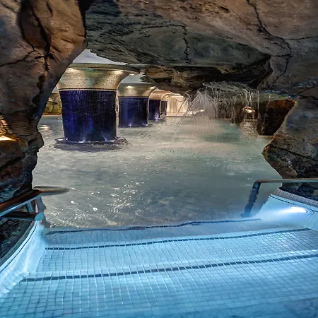 Bull Eugenia Victoria & Hotel