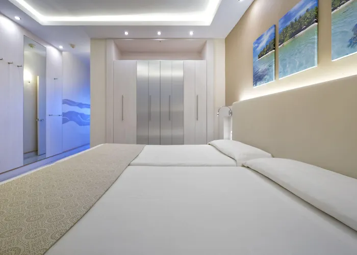 Bull Eugenia Victoria & Hotel 3*