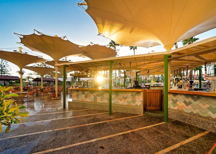 Bull Eugenia Victoria & Готель