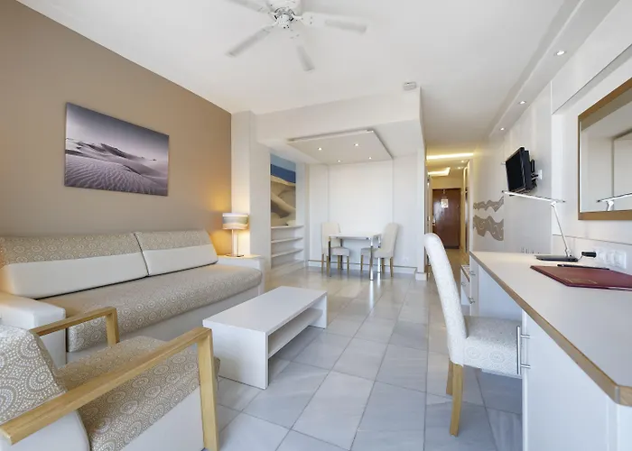 Hotell Bull Eugenia Victoria & 3*