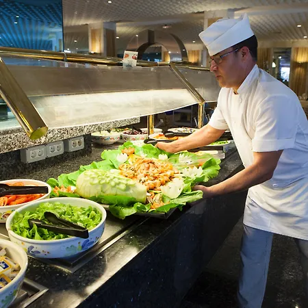 Bull Eugenia Victoria & Ξενοδοχείο 3*