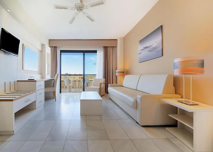 Bull Eugenia Victoria &