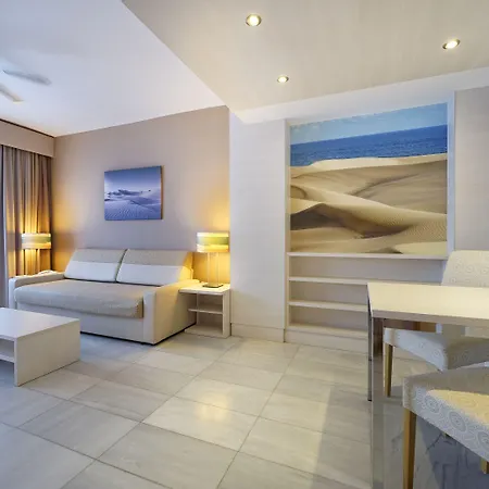 Bull Eugenia Victoria & Готель